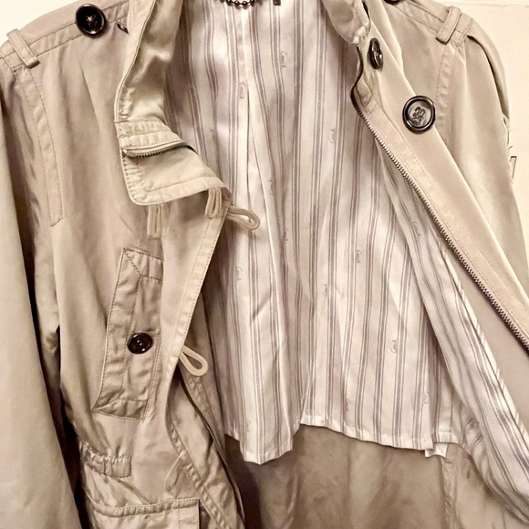 Coach Jacket - Picture 4 of 6